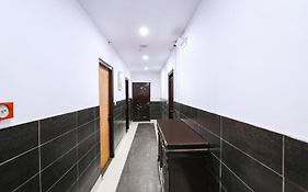 Hotel Indira Palace