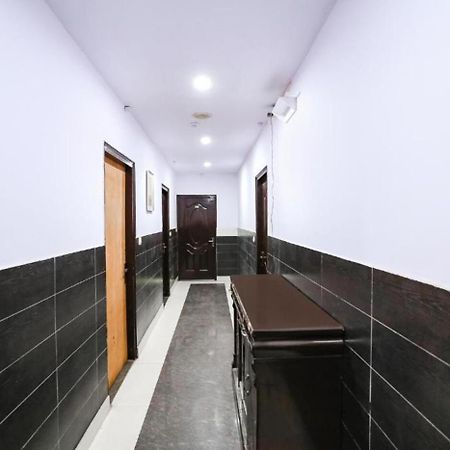 Hotel Indira Palace Vrindavan Exterior photo